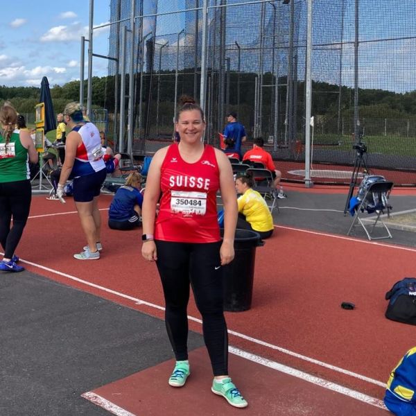 Wir gratulieren Rahel Wollschlegel zum starken 8. Rang an der Masters WM in der Kategorie W35. 👏🥳

Sie wirft den 4kg schweren Hammer auf 42.31m!

#lzlostorf #mergratuliere